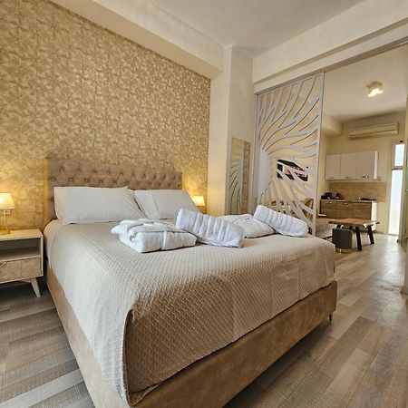 Golden City Center Suites Rhodes City エクステリア 写真