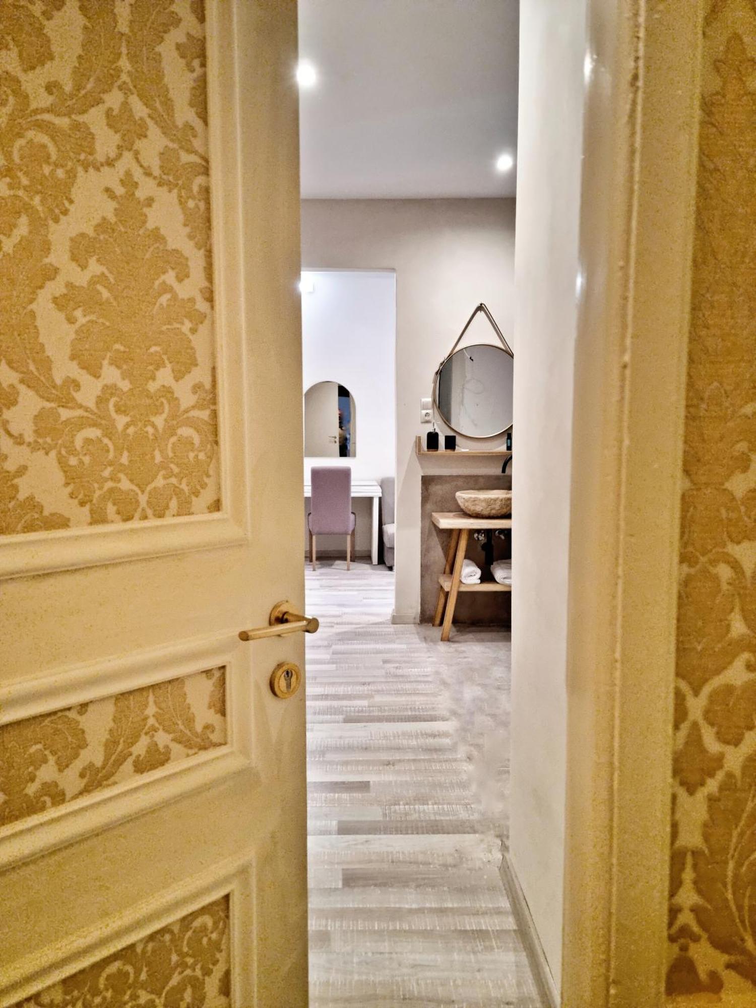 Golden City Center Suites Rhodes City エクステリア 写真