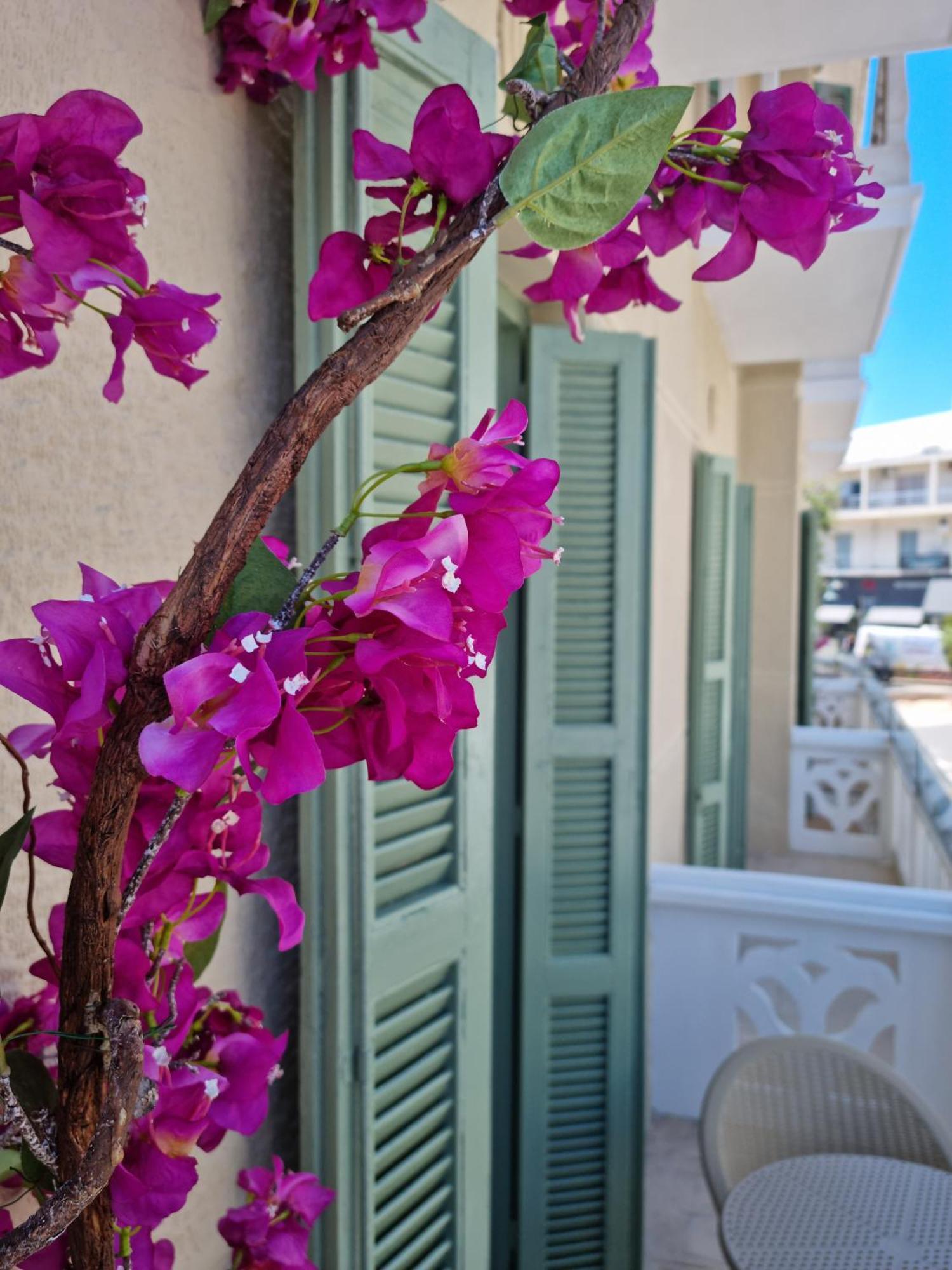 Golden City Center Suites Rhodes City エクステリア 写真