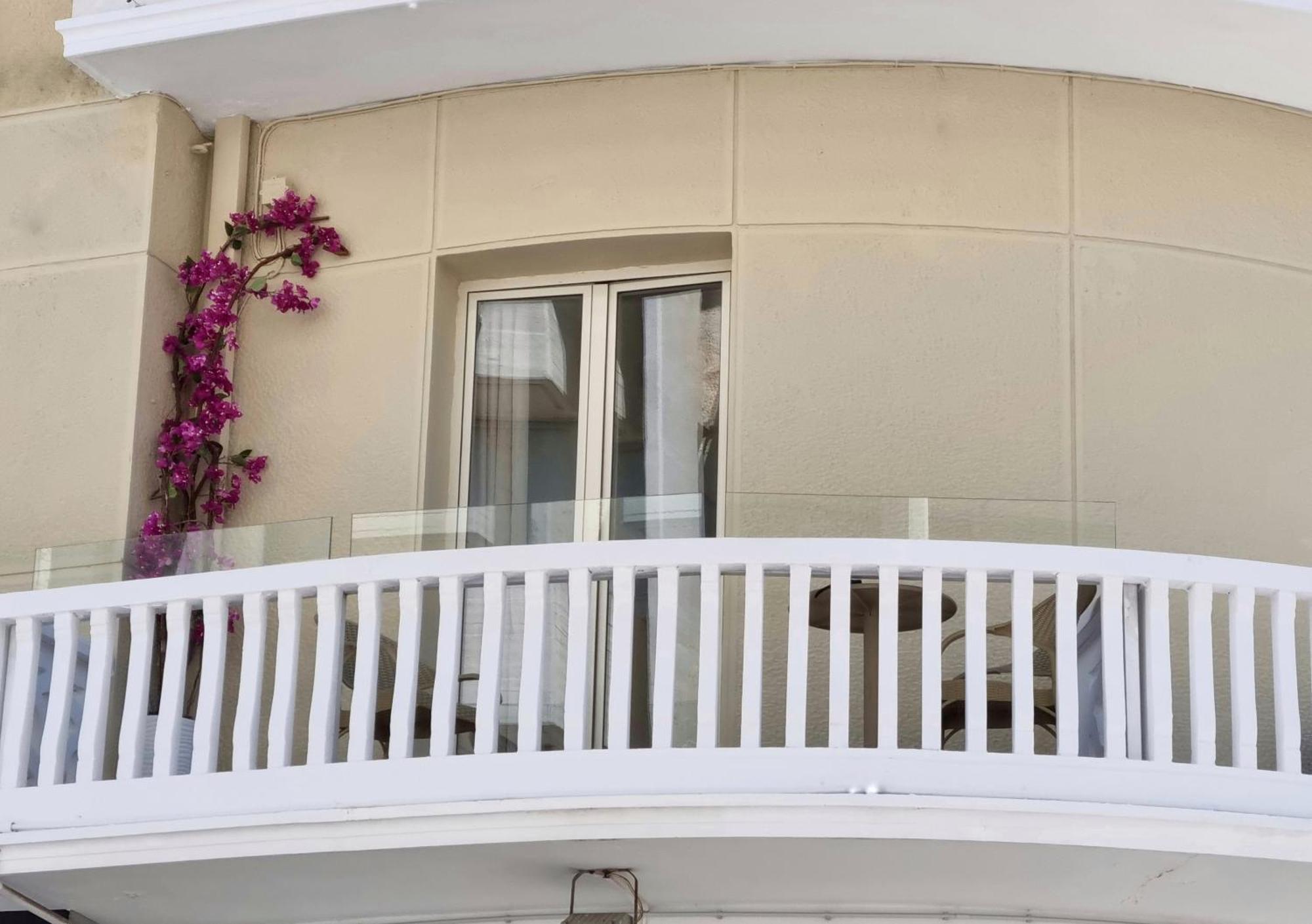 Golden City Center Suites Rhodes City エクステリア 写真