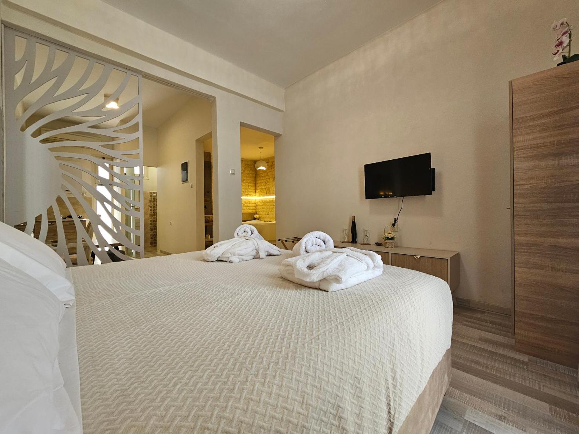 Golden City Center Suites Rhodes City エクステリア 写真