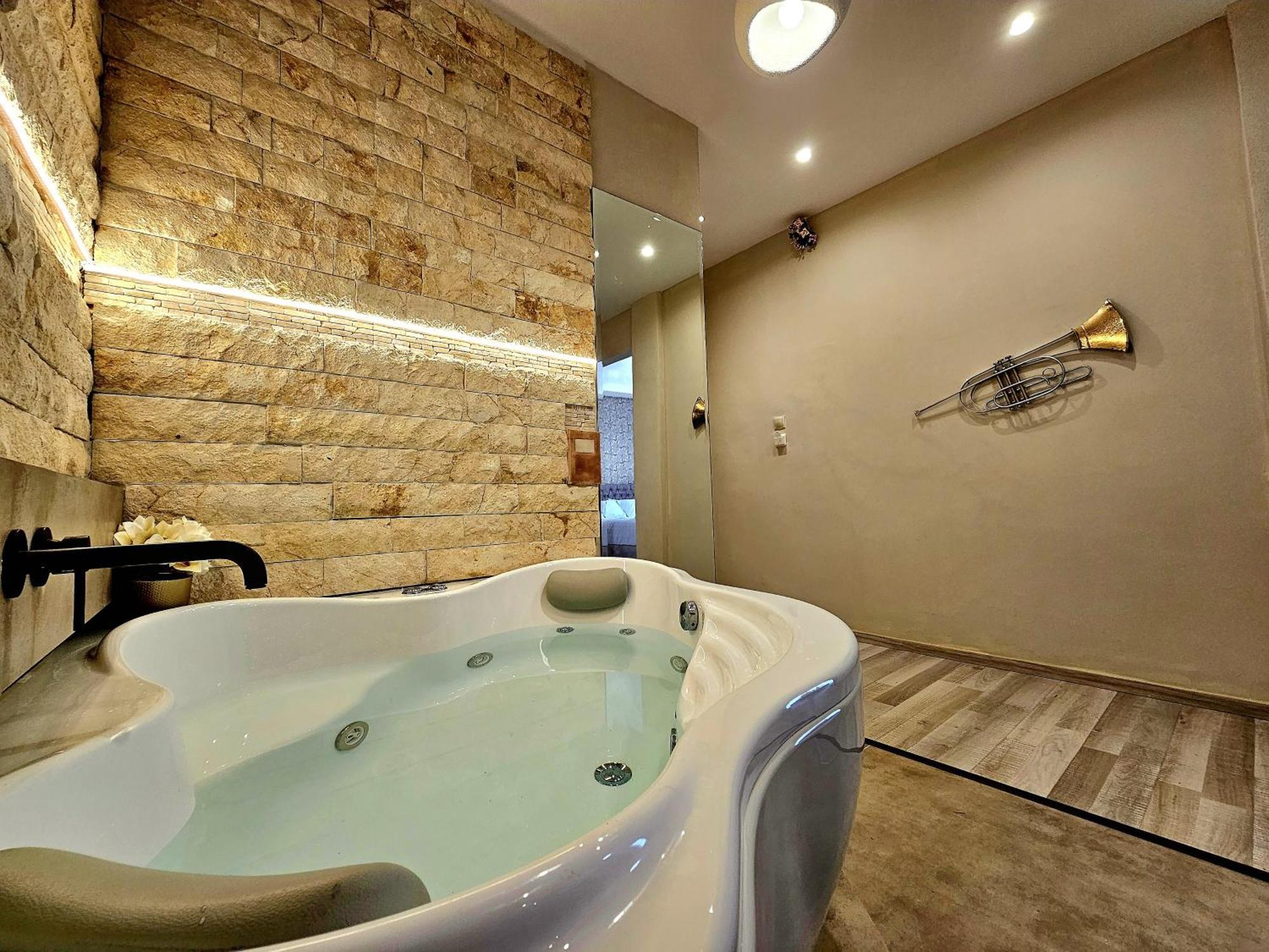 Golden City Center Suites Rhodes City エクステリア 写真