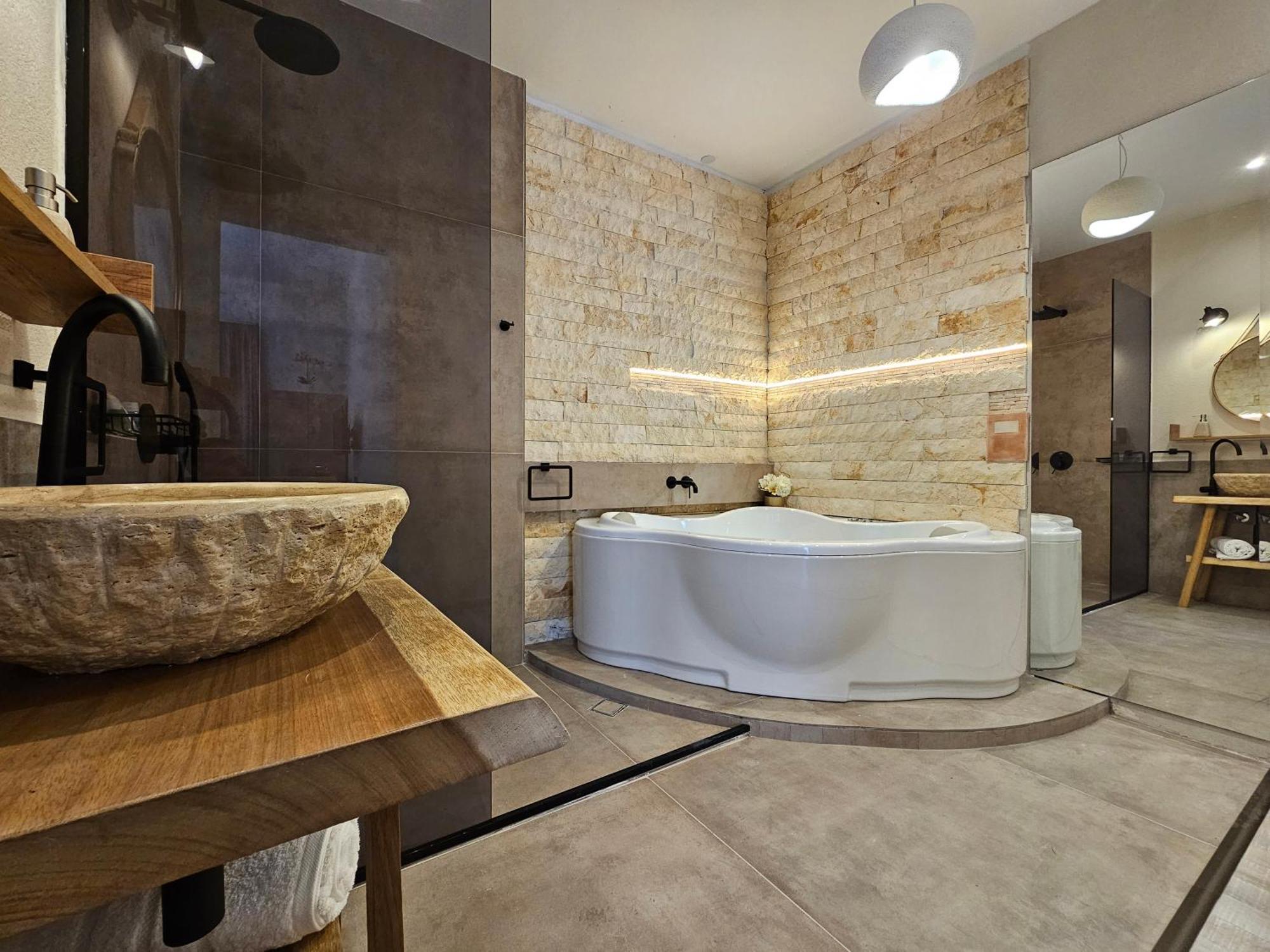 Golden City Center Suites Rhodes City エクステリア 写真
