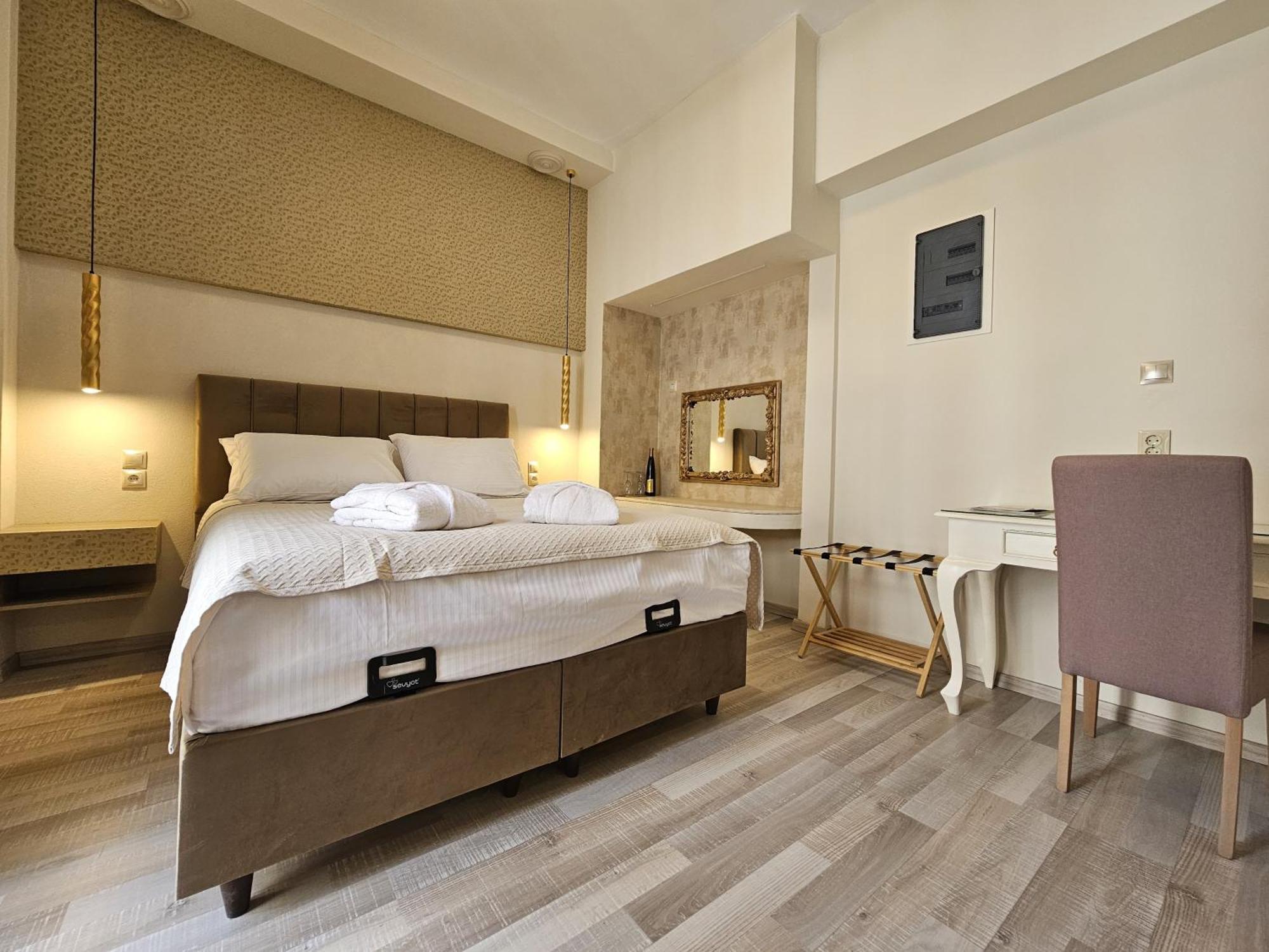 Golden City Center Suites Rhodes City エクステリア 写真