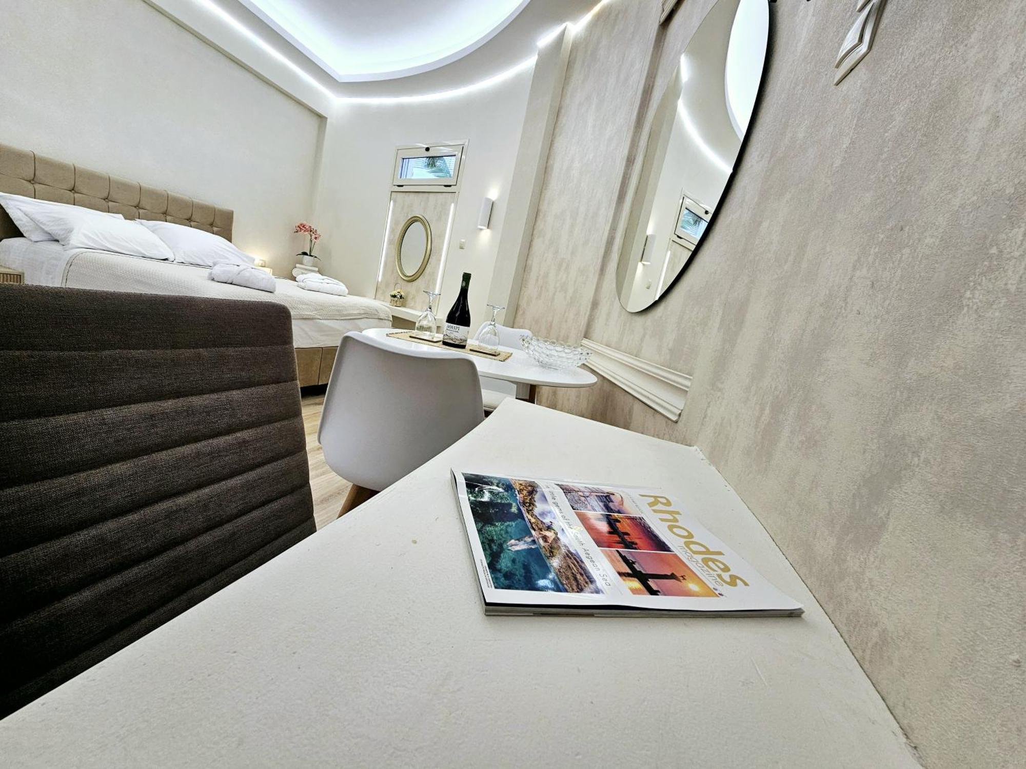 Golden City Center Suites Rhodes City エクステリア 写真