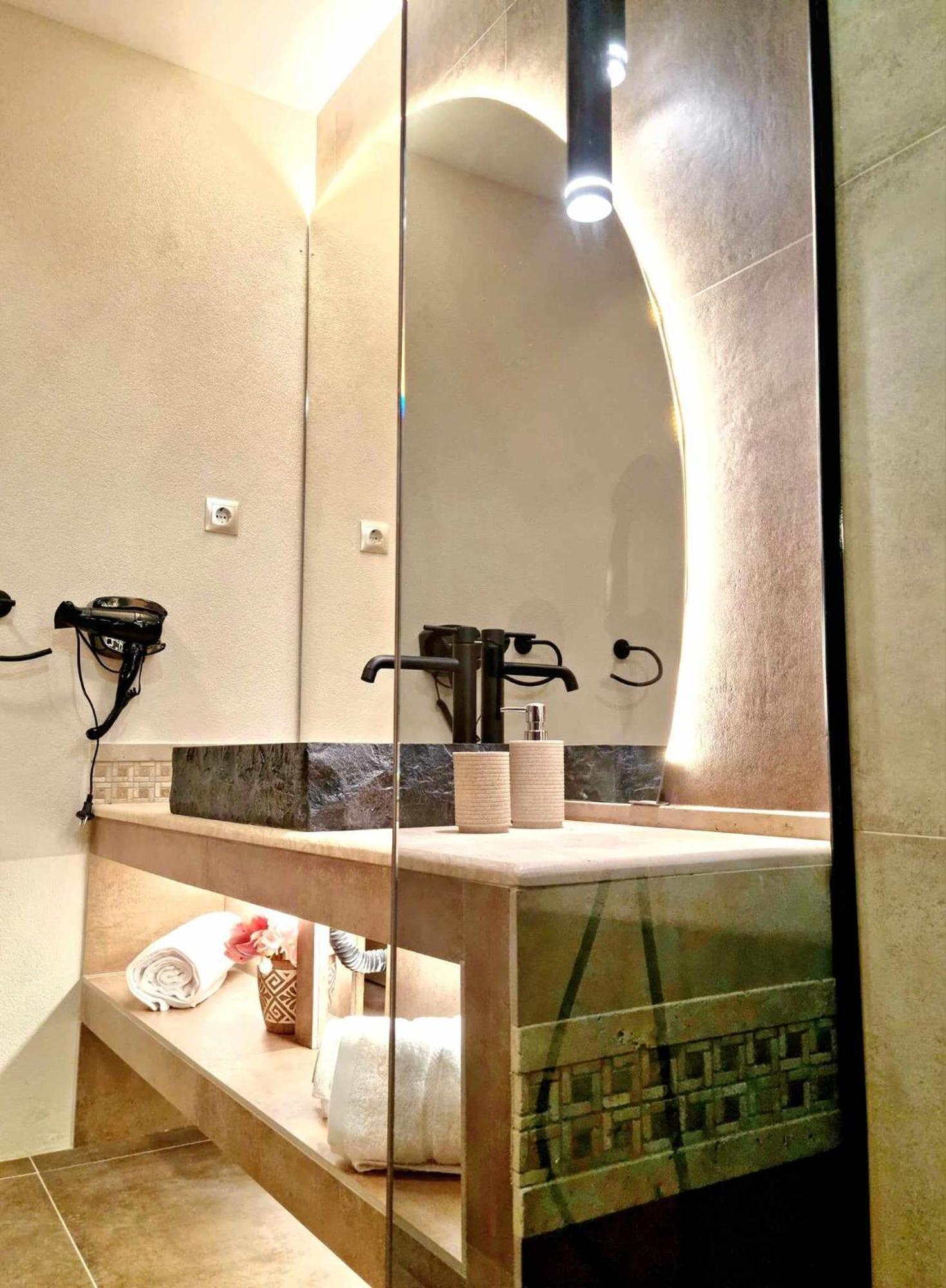 Golden City Center Suites Rhodes City エクステリア 写真