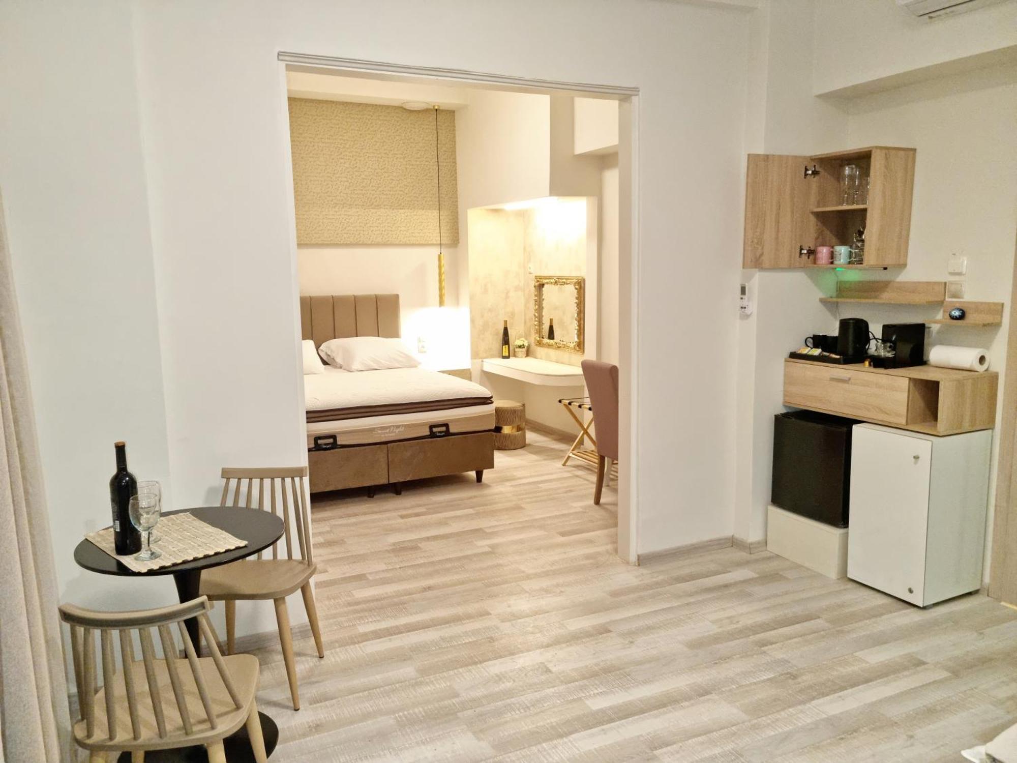 Golden City Center Suites Rhodes City エクステリア 写真
