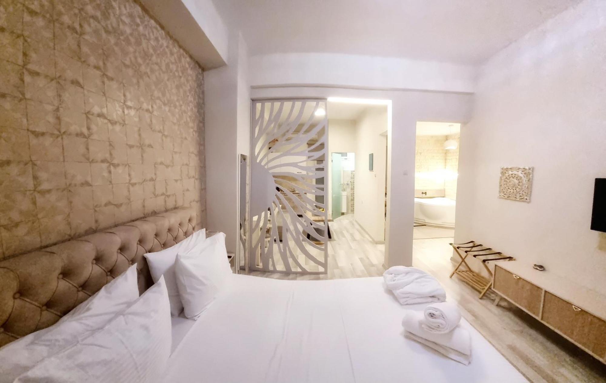 Golden City Center Suites Rhodes City エクステリア 写真